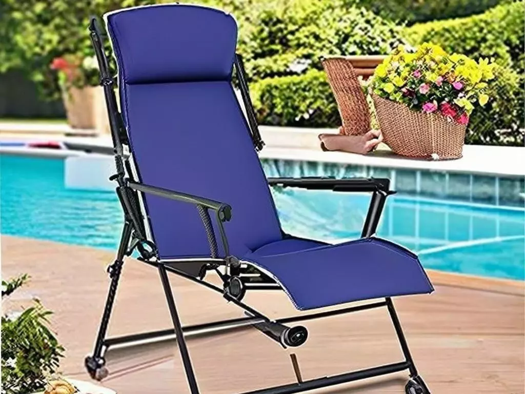 Patio Zero Gravity Chair placed alongside the swimming pool